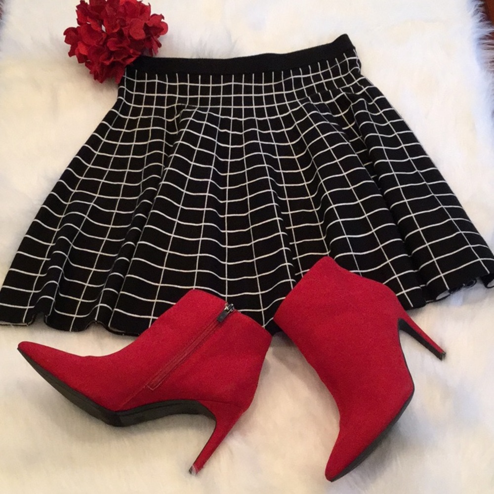 Carmen Marc Volvo Black and White Skirt